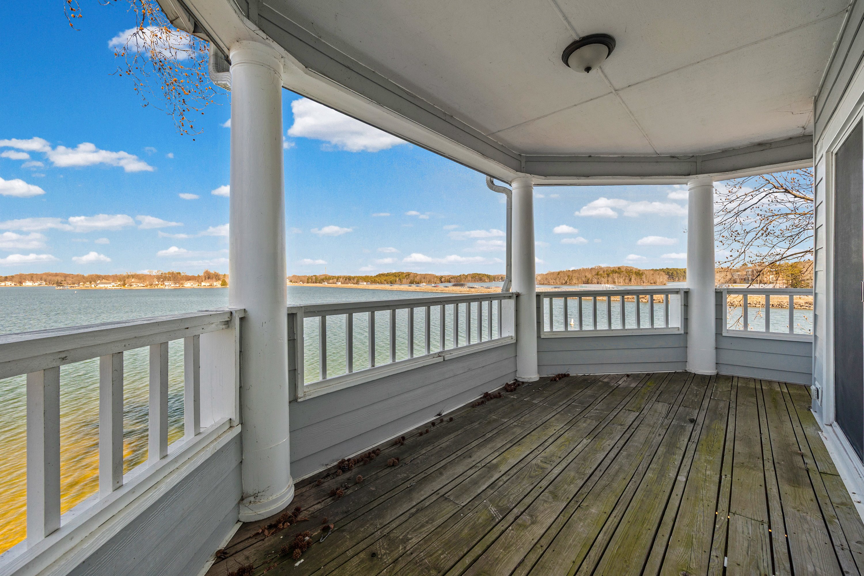 372 Northwest Drive - 1